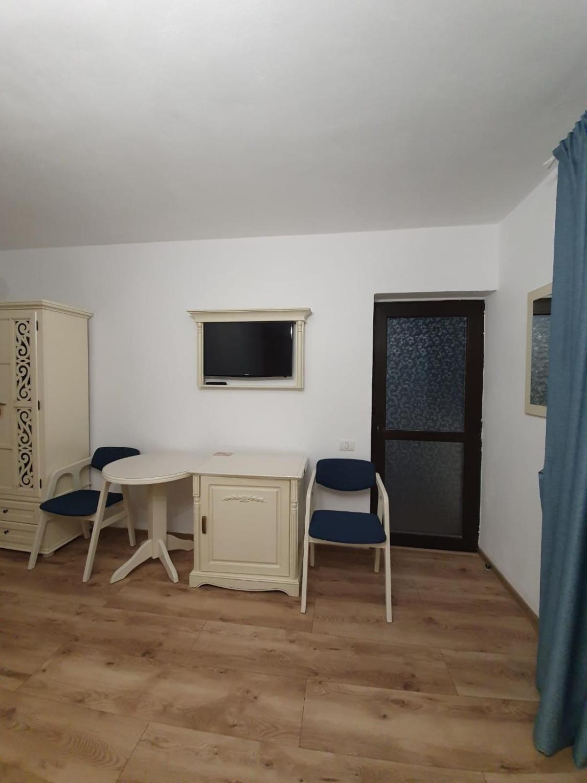 Pensiunea Iasmina Si Pescarul Călimăneşti المظهر الخارجي الصورة
